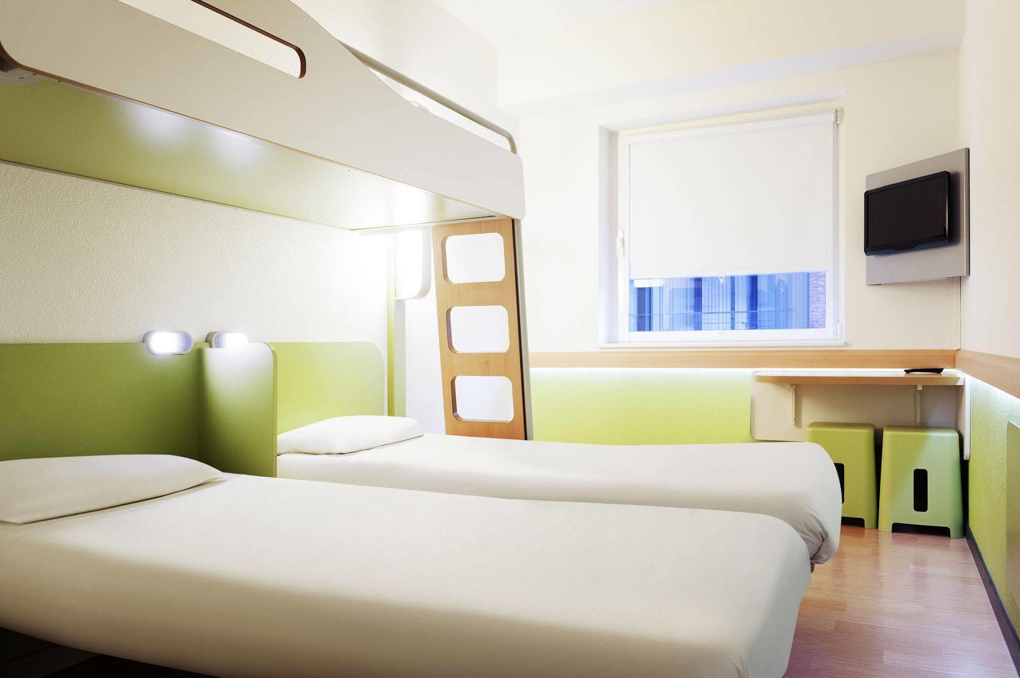 Ibis Budget Cergy St Christophe Exterior foto