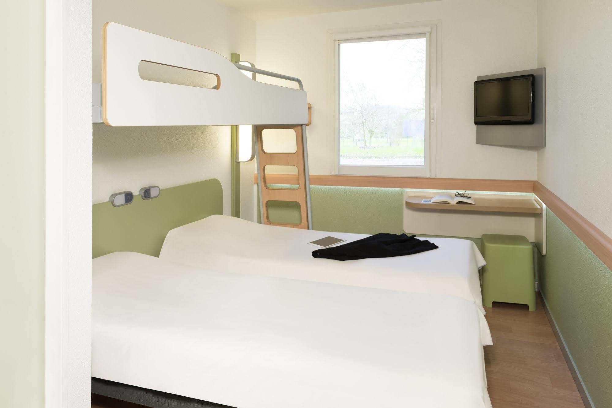 Ibis Budget Cergy St Christophe Exterior foto